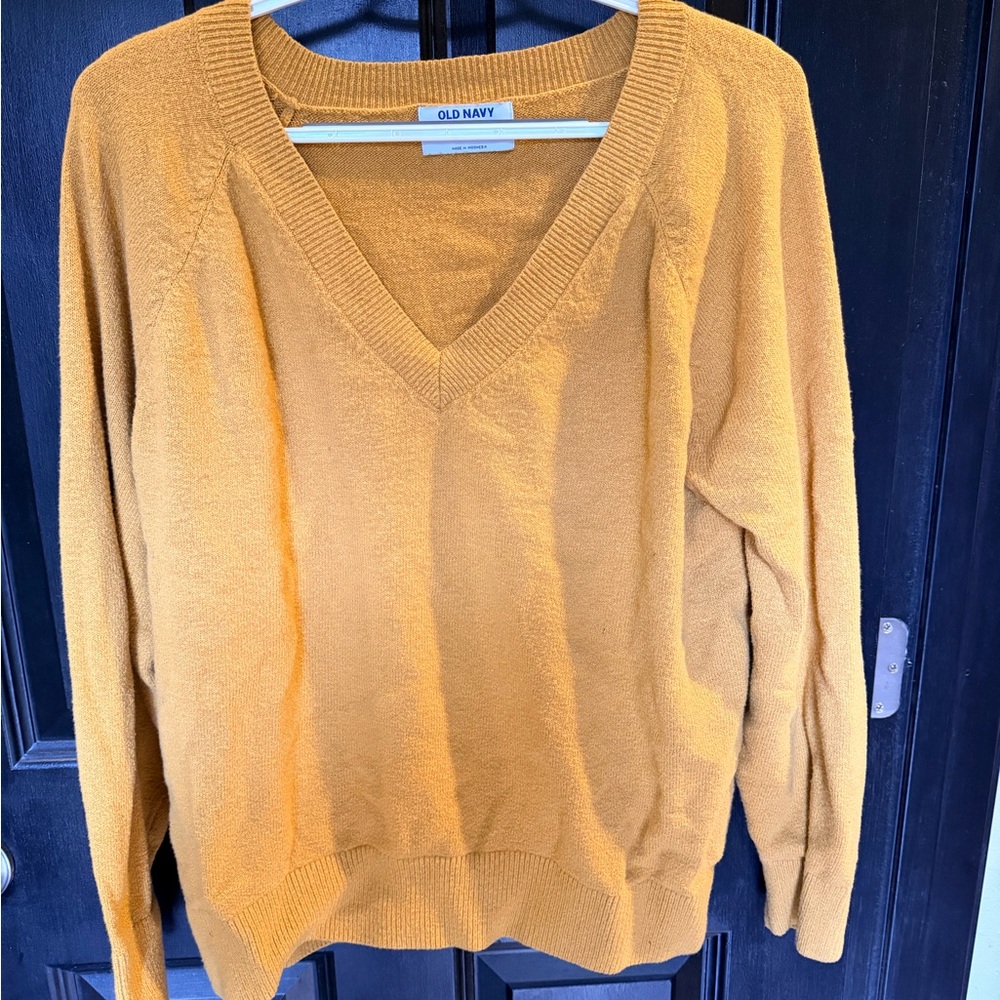 Old Navy Women's V-Neck Sweater in Mustard Yellow (8)